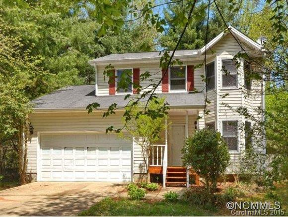 20 SWEETBRIAR COURT