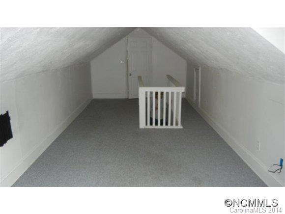 711 Halsbury Avenue - Photo 12
