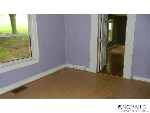711 Halsbury Avenue - Photo 8