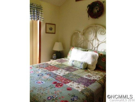 1388 Summit Drive - Photo 13
