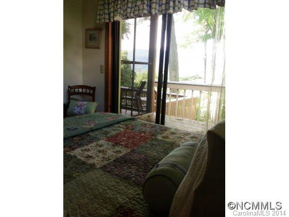 1388 Summit Drive - Photo 14