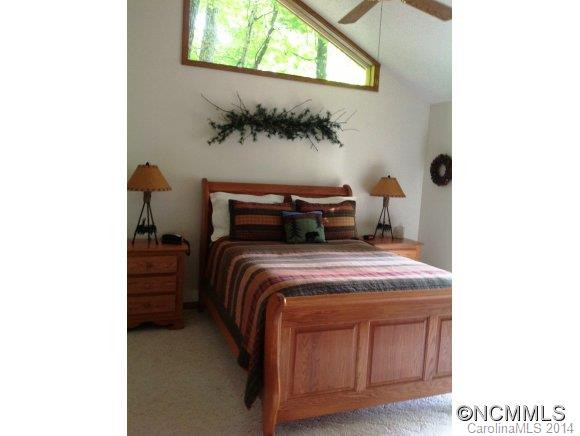 1388 Summit Drive - Photo 10