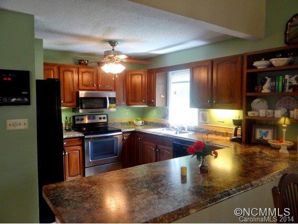 106 Woodfield Drive - Photo 2