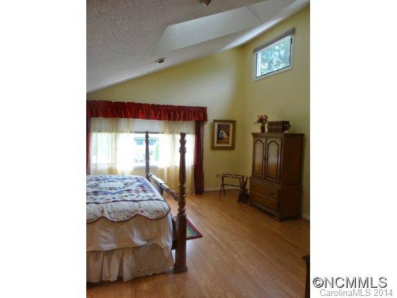 106 Woodfield Drive - Photo 11