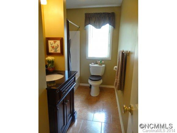 106 Woodfield Drive - Photo 3