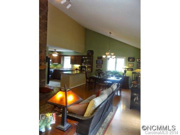 106 Woodfield Drive - Photo 7