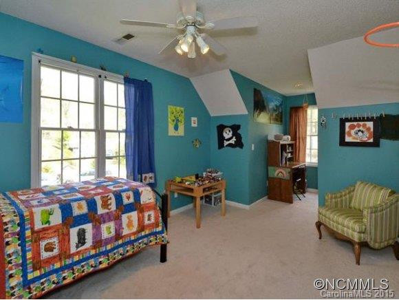 50 Paramount Drive - Photo 13