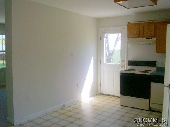 145 Burrell Avenue - Photo 3