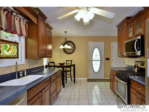 60 Foxberry Drive - Photo 9