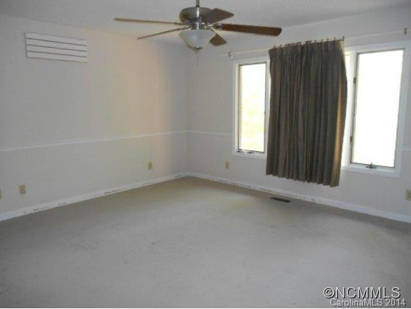 235 Oak Ridge Circle - Photo 6