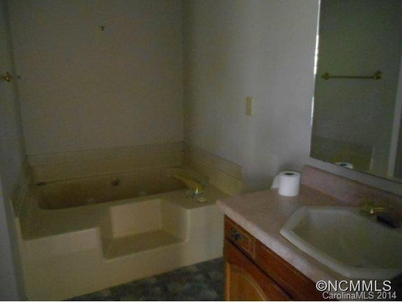 235 Oak Ridge Circle - Photo 7