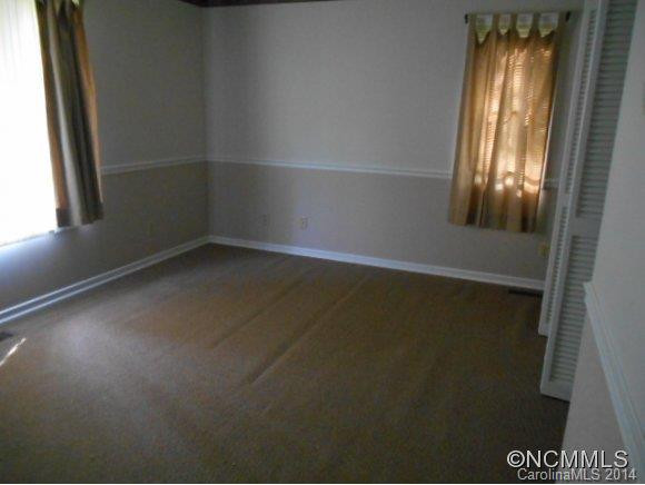 235 Oak Ridge Circle - Photo 8