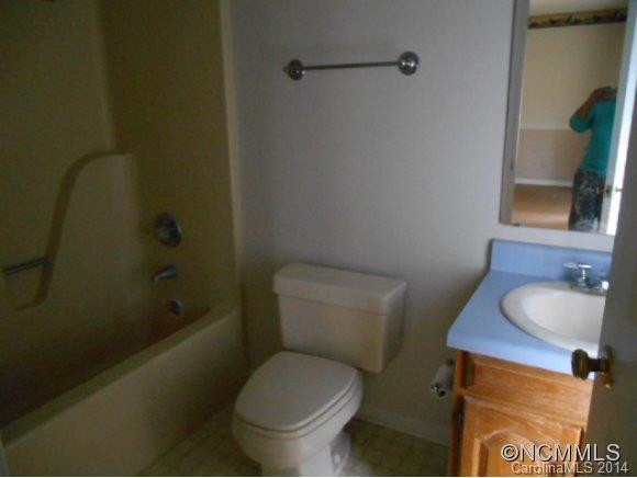 235 Oak Ridge Circle - Photo 9