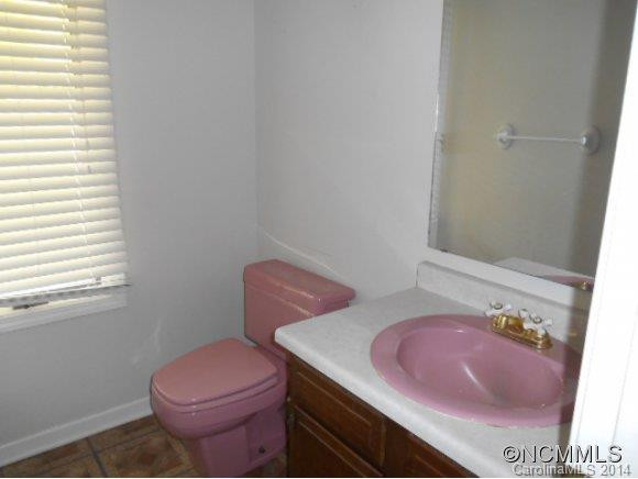 235 Oak Ridge Circle - Photo 10