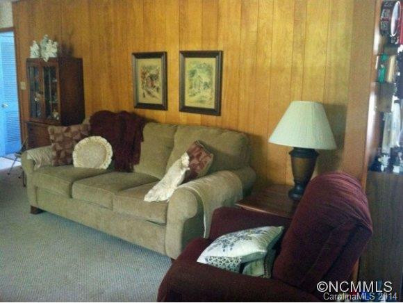 38 RHODA STREET - Photo 3