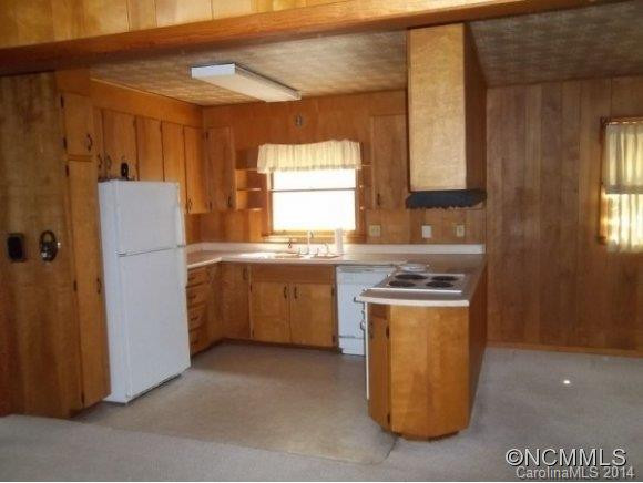 38 RHODA STREET - Photo 6