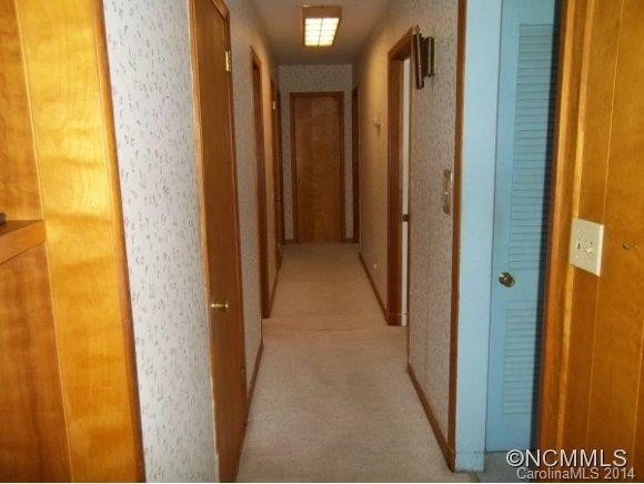 38 RHODA STREET - Photo 8