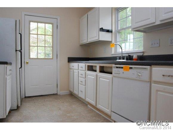 215 Fairview Avenue - Photo 5