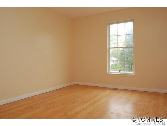 215 Fairview Avenue - Photo 9