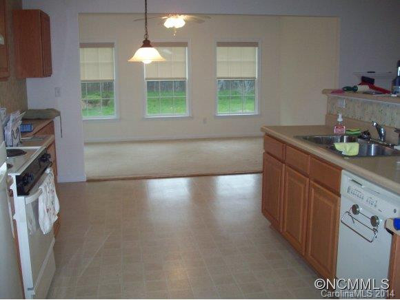 24 Meadow Pathway Drive - Photo 4