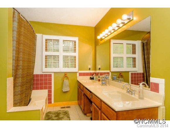 301 Parkway Vista Drive - Photo 11