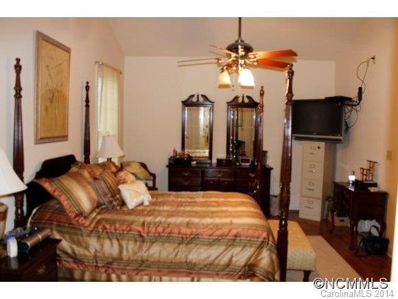 401 Hoopers Creek Rd - Photo 11