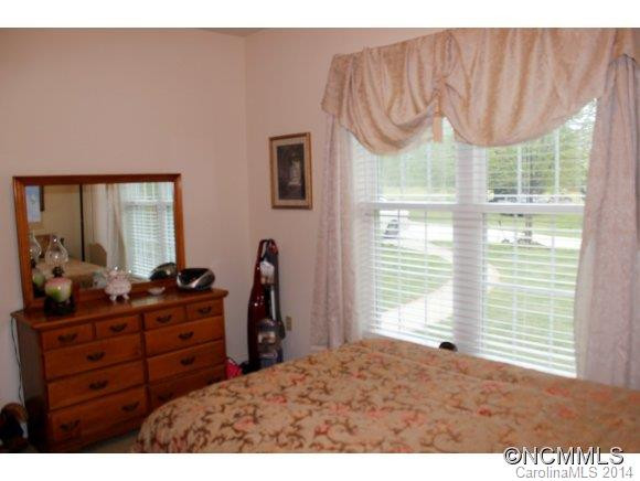 401 Hoopers Creek Rd - Photo 14