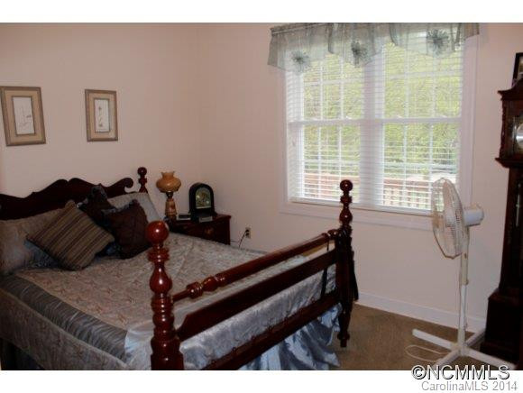 401 Hoopers Creek Rd - Photo 16