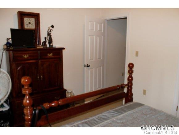 401 Hoopers Creek Rd - Photo 17