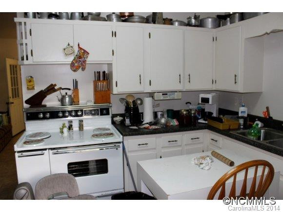 401 Hoopers Creek Rd - Photo 18