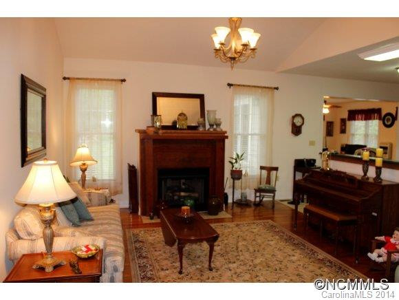 401 Hoopers Creek Rd - Photo 5