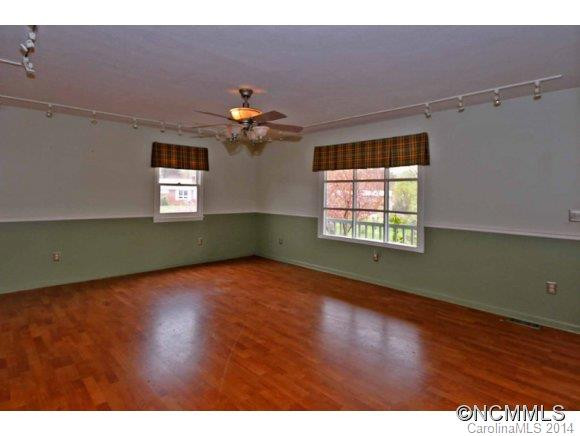 41 Britts Way - Photo 4