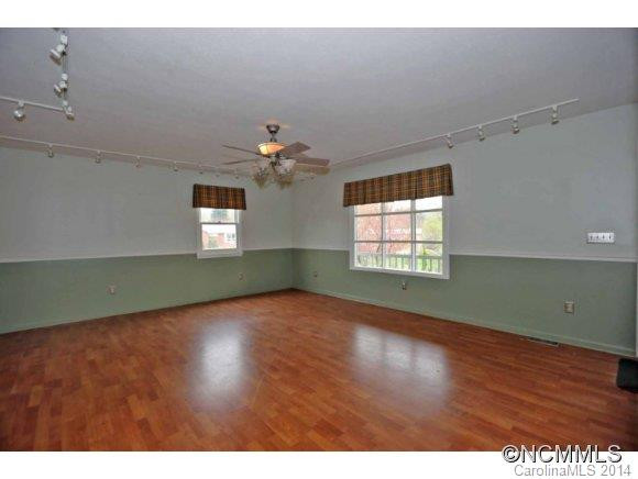 41 Britts Way - Photo 6