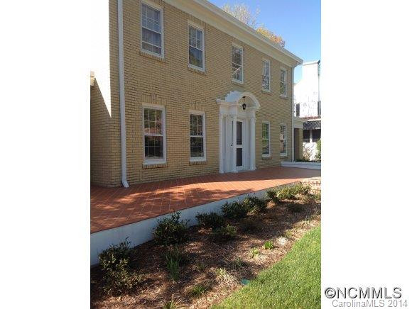11 Griffing Boulevard - Photo 2