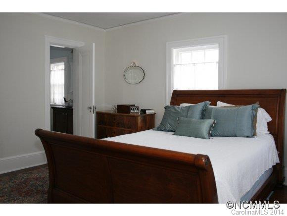 11 Griffing Boulevard - Photo 16