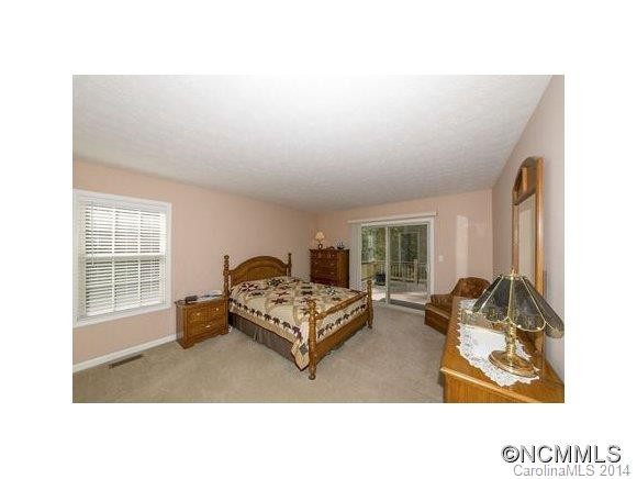 105 Pine Cone Hill - Photo 12
