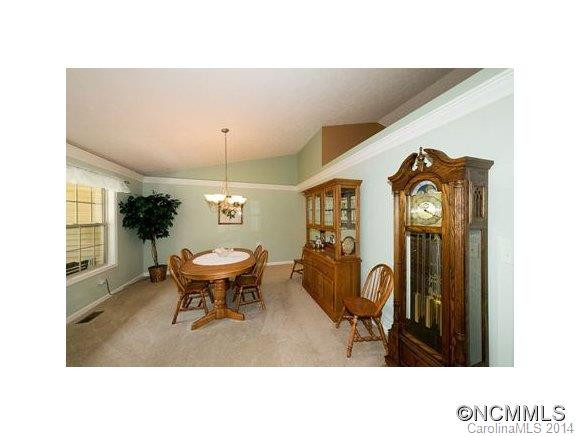 105 Pine Cone Hill - Photo 8