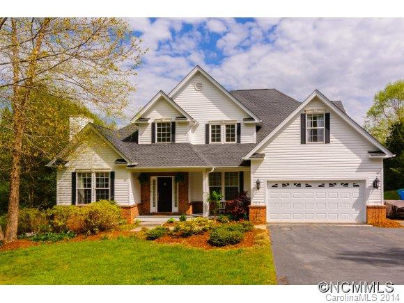 215 GREEN MEADOWS Ln