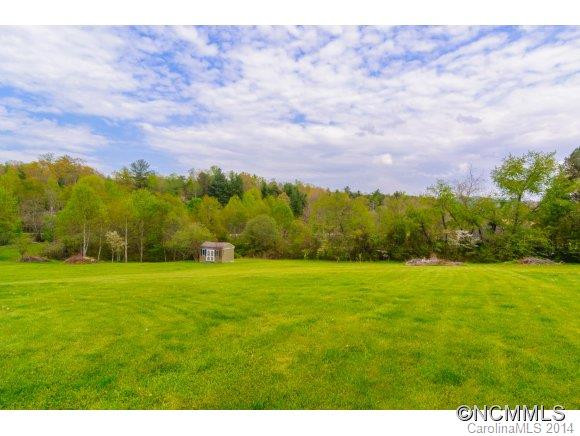215 GREEN MEADOWS Ln - Photo 23