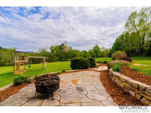 215 GREEN MEADOWS Ln - Photo 24