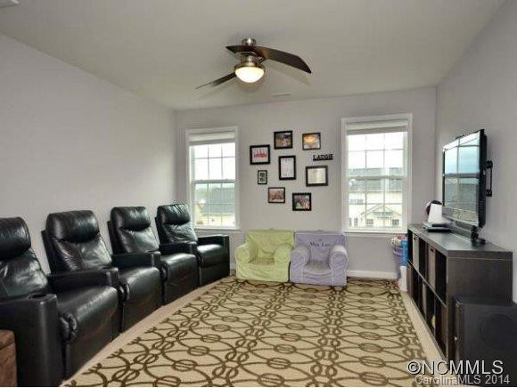 209 NEW RIVER DRIVE - Photo 18