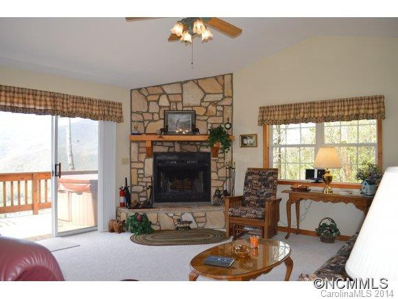 720 Robin Roost - Photo 2