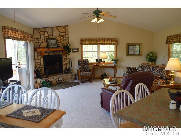 720 Robin Roost - Photo 4