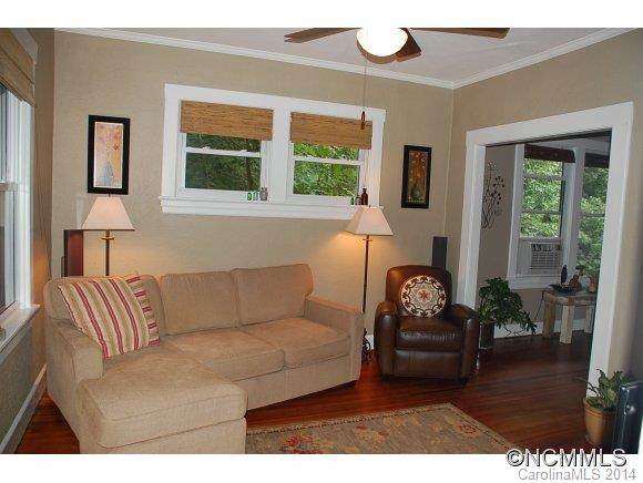 37 Hollywood Street - Photo 2
