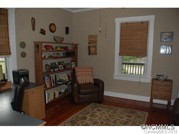 37 Hollywood Street - Photo 11