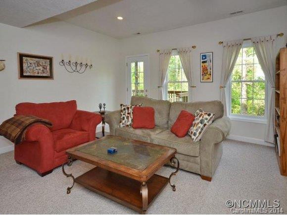 99 Hillcrest Drive - Photo 18