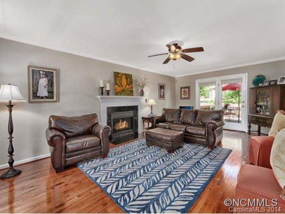 121 NORTH WINTERGARDEN - Photo 3