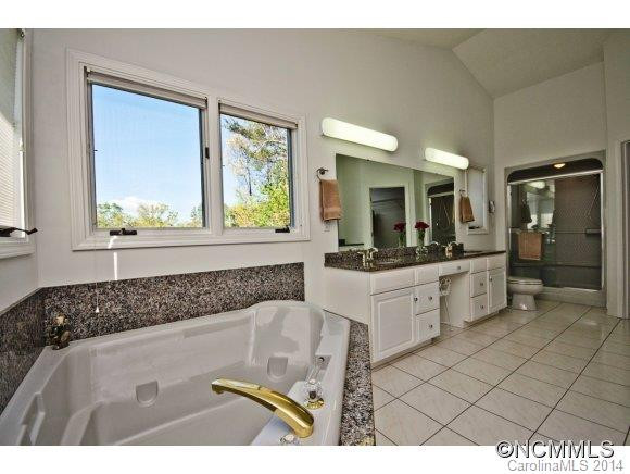 5 Manor Way - Photo 12