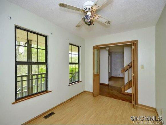 144 SCARLET DRIVE - Photo 3