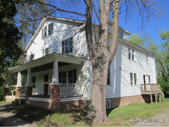 16 Brookside Circle